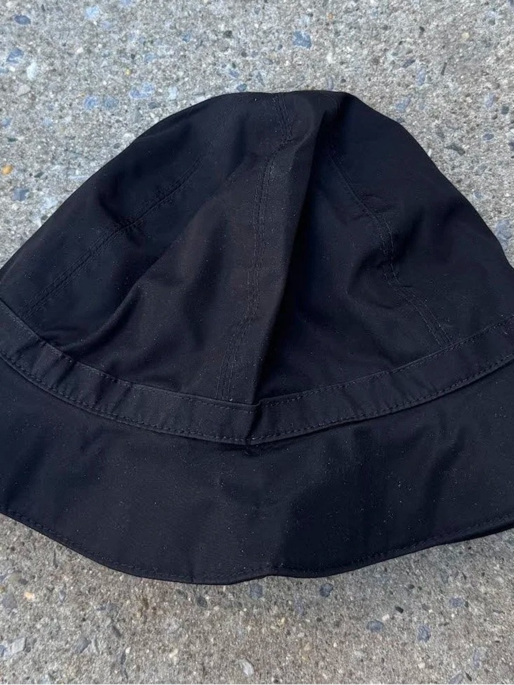 Prada Black / Red Bucket Hat (Size M) - Picture 4 of 5
